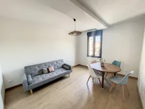 Welcome to Breteuil's cozy industrial duplex - Image 3