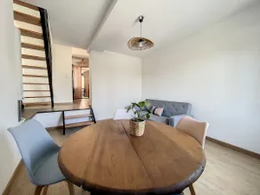 Welcome to Breteuil's cozy industrial duplex - Image 2