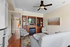2B Downtown Condo—Walk Anywhere! - Image 3