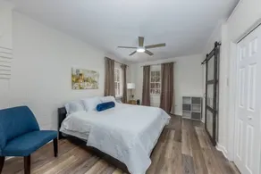 Lovely 1 BR with King bed Apt 3 - Image 2