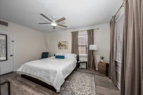 Lovely 1 BR with King bed Apt 3 - Image 4