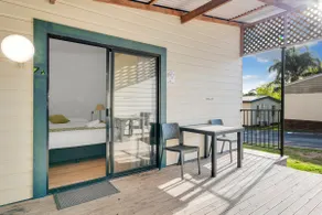 Family Studio Cabin - Image 5