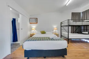 Family Studio Cabin - Image 3