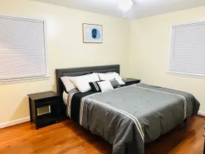 Large Family Home 5BD, 3 Full Baths 25 min from DC - Image 5