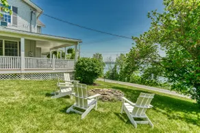 Farm House- Lakefront private dock and porch/views - Image 2