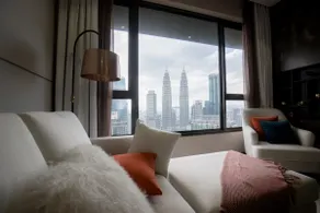 Near Petronas Twin Towers/KLCC/Pavilion/Bukit Bintang/Kuala Lumpur Convention Center, Infinity Pool, Luxury Family Suite - Image 2