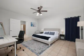Cozy Spacious 3BR Home w/King Bed/Near Airport - Image 2
