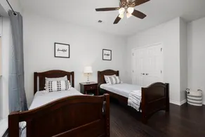 Cozy Spacious 3BR Home w/King Bed/Near Airport - Image 4