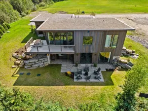 NEW Stowe Modern Sleeps 8. Views! Central AC&Heat - Image 2