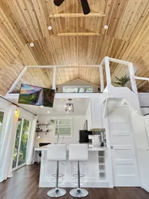 Elegant Country Cabin in Canyon Lake! - Image 2
