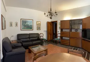 At Elsa's house - Image 4