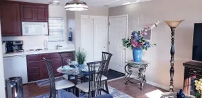 Elegant Studio Apt. House Near Emanuel Hospital - Image 4