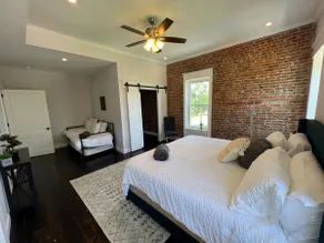 4 King Beds! Remodeled - Gated Parking- Sleeps 21 - Image 4
