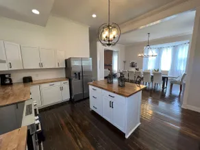 4 King Beds! Remodeled - Gated Parking- Sleeps 21 - Image 5
