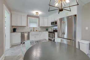 15 min to Clemson University | Charming Home - Image 5