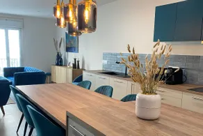 Luxury & Comfort, Spacious, New, Air-conditioning and Central - Image 3