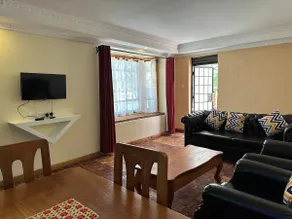 2Bedroom Fully furnished cottage - Image 3