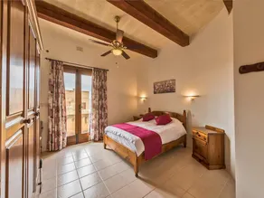 Traditional farmhouse with pool located at the charming village of Xaghra - Image 4