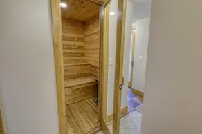 Huge Home + Studio-Mtn Views-Hot Tub-Sauna-Pets Ok - Image 4