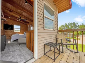 Guest Suite-Hot Tub-Close to Town - Image 5
