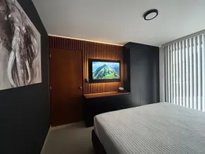 Los Encinos Loft - Image 5