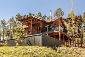 Design Cabin | Hot Tub | Private Ridge Hike - Image 4