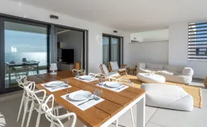 Sea view apartment, 9 min walk to the beach - Image 2