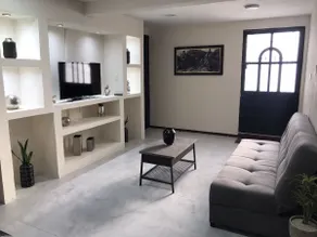 A comfortable and conveniently located apartment. - Image 2