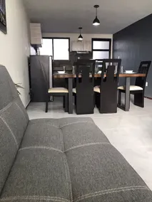 A comfortable and conveniently located apartment. - Image 3