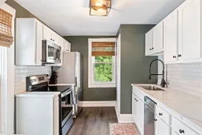 Luxury 2-Story Clifton Duplex | 2 KingBeds (Unit2) - Image 3
