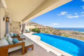 Unique Renovated Montecristo 3 BR at Quivira - Image 3