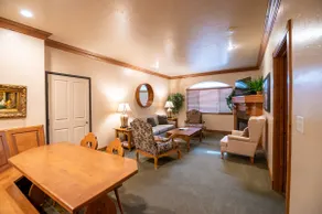 1072 | King Villa w/ Kitchen | Near Park City - Image 5