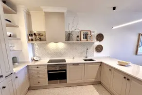 Stunning beach apartment - Image 2