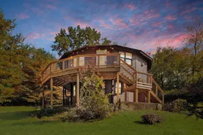 Unique Circle House: Lake, Pool, Hot Tub - Image 5
