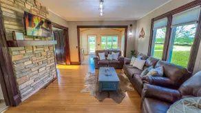 3 Peaks Farmhouse on Root River - Image 2