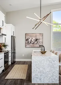 Private Modern Apartment - Image 4