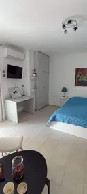 Alexandra Apartment - Image 5