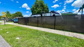 Welcome to our beautiful Deluxe RV Home - Image 5