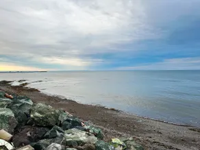 Waterfront Beach House - Image 3