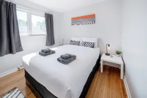 Beautiful Home In A Prime Location - Image 5