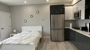 Modern Studio Apartment near Downtown - Image 5