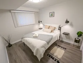 ~15 min to Niagara Falls | 2BDR + Free Parking - Image 4