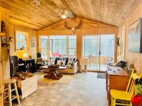Quiet, cozy cabin - Image 5