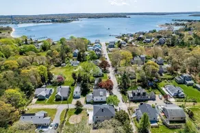 Peaceful Onset Beach Home. 5 Bedrooms, Wareham MA - Image 4