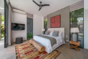 Villa Vida Mira - Elegant 4BR Beachside Villa in Canggu - Image 2