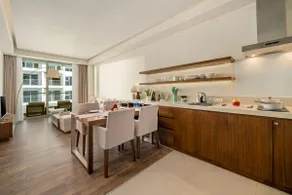 Cozy 1BDR Apt| Infinity Pool, Across My Khe Beach - Image 2