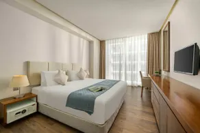 Cozy 1BDR Apt| Infinity Pool, Across My Khe Beach - Image 4