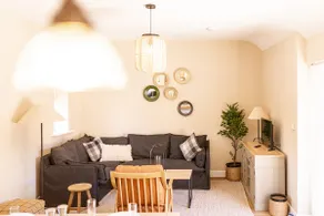 Charming Refurbished House in Longhope - Image 4