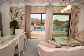 Villa Stone Diamond - Image 2