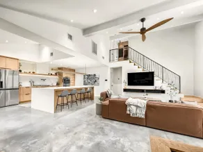 1_OAK | custom designed experience | sleeps 11 - Image 3